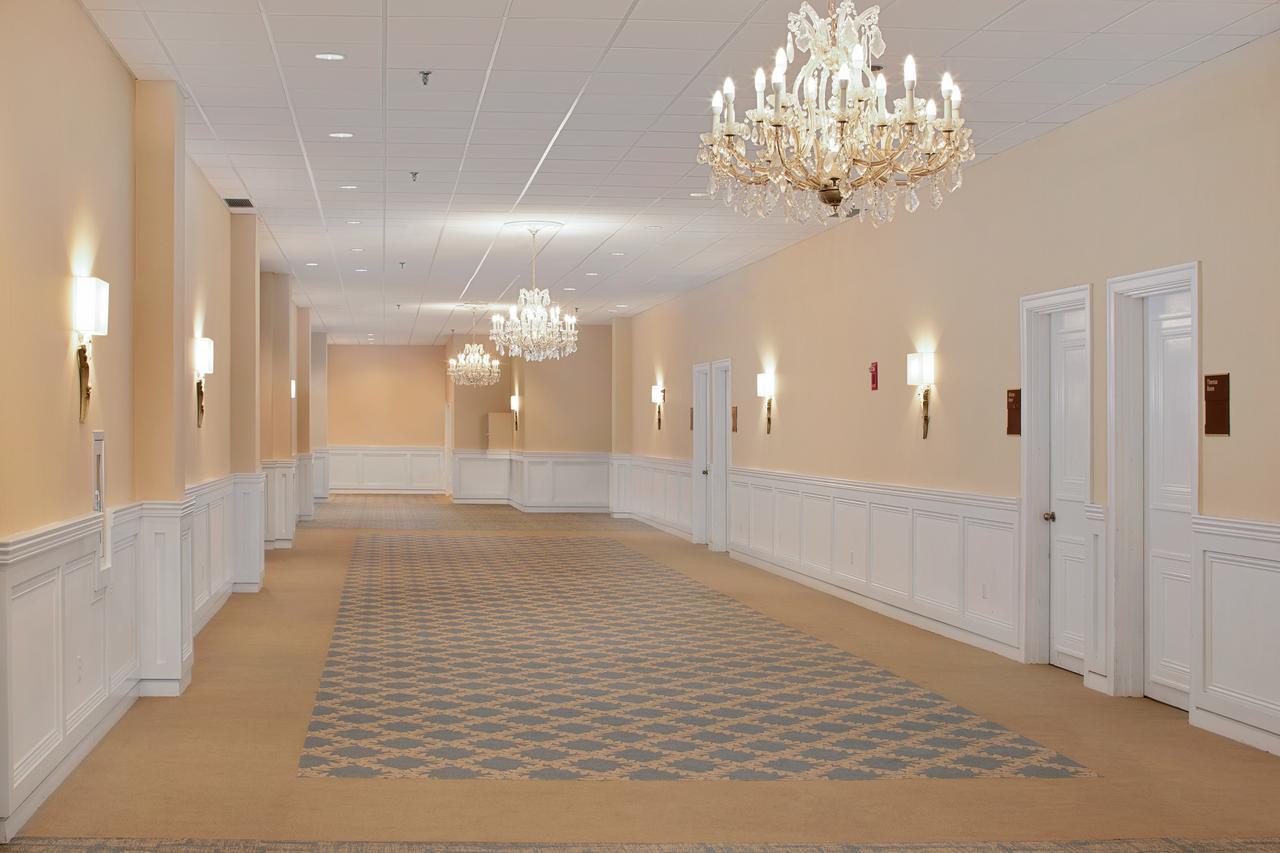 Westford Regency Inn & Conference Center Eksteriør bilde
